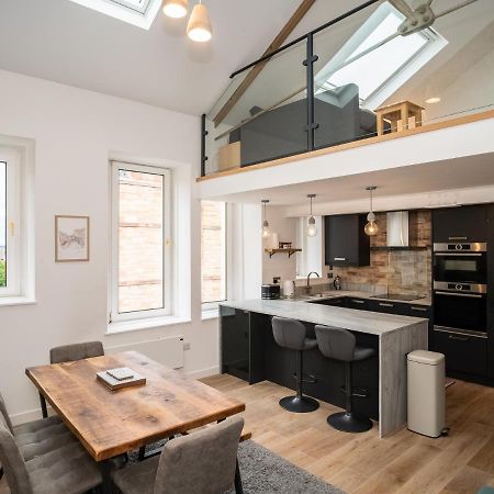 Pass The Keys Stunning 3 Bed Loft Style Apt With Free Parking EDI Exterior foto