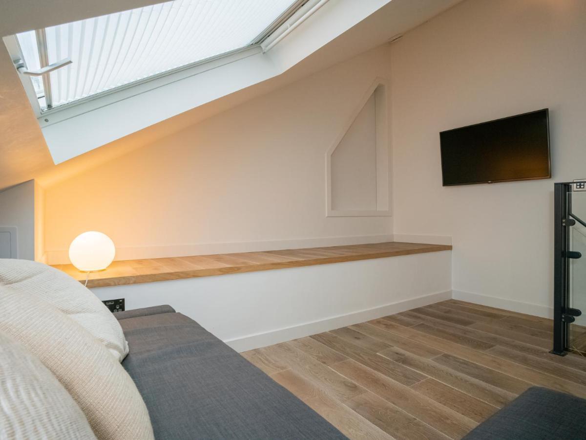 Pass The Keys Stunning 3 Bed Loft Style Apt With Free Parking EDI Exterior foto